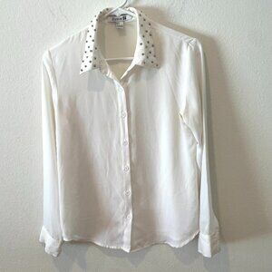 Forever 21 Women's Button Down Blouse   White.  Size: S